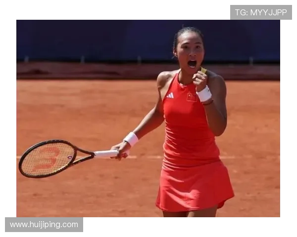 网球名将携手新星亮相赛场 赛事激战引发全球关注