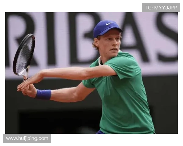 网球赛事聚焦：世界排名前十选手争夺激烈 新星崛起挑战老将霸主地位