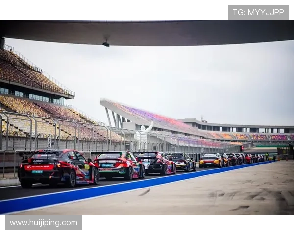 F1赛季迎来激烈角逐 新老车手争夺总冠军宝座 赛事精彩纷呈