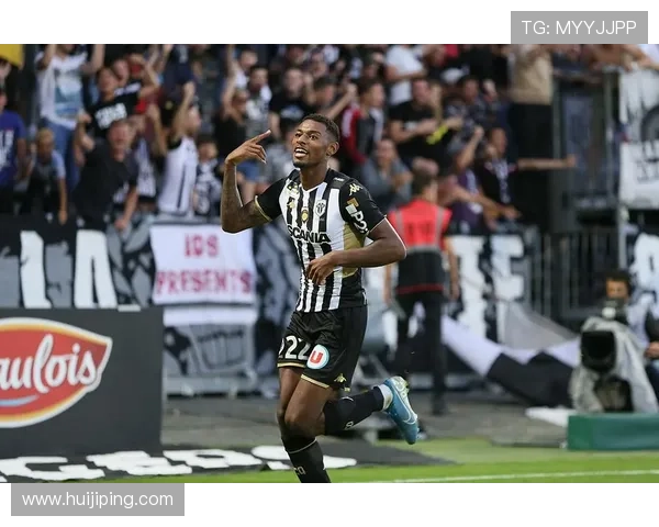 昂热足球俱乐部宣布新赛季阵容调整并签约两名重要球员 昂热足球俱乐部宣布新赛季阵容调整并签约两名重要球员